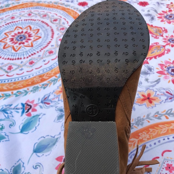 DV SUEDE TASSEL BOOTIES - Picture 6 of 6